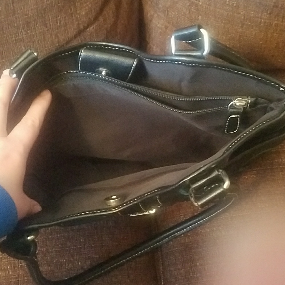Purse - Picture 3 of 8